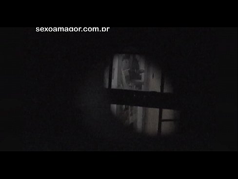 ❤️ Voajer iz susjedstva skriven iza šupljih cigli potajno snima Blondie ️❌ Jebanje kod nas